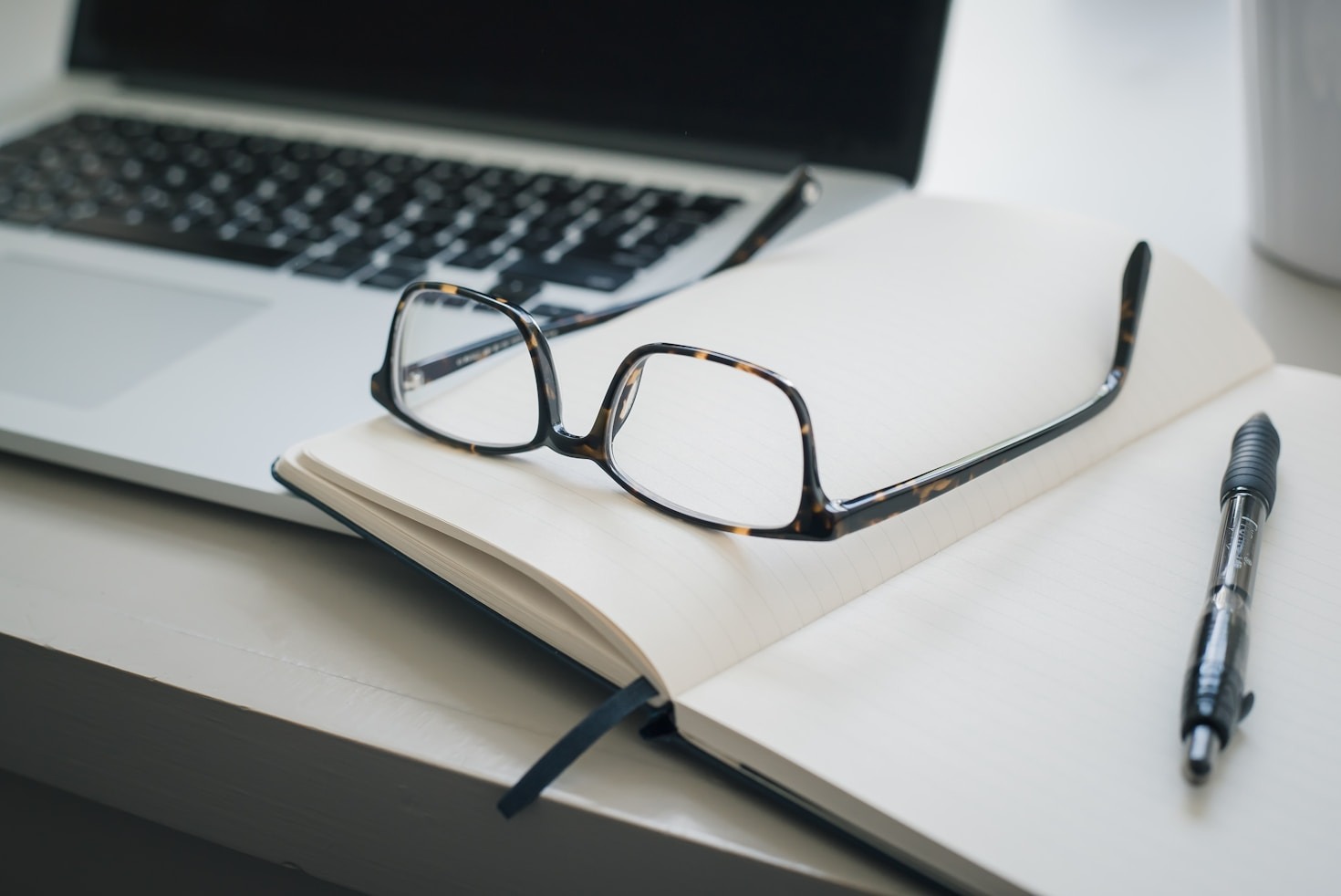 Entenda as Diferenças Entre Contratos Verbais e Escritos